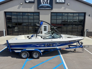 2003 Malibu Boats Wakesetter XTi for sale in Detroit Lakes, Minnesota