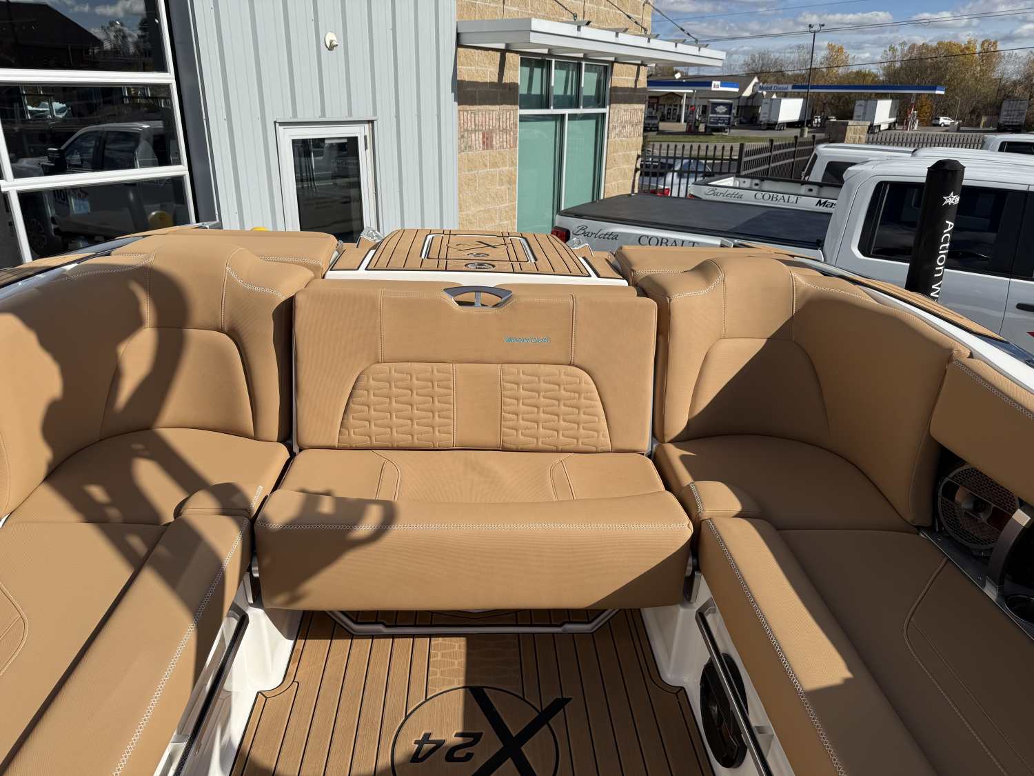 2021 MasterCraft X24