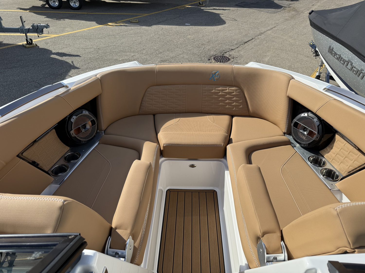 2021 MasterCraft X24