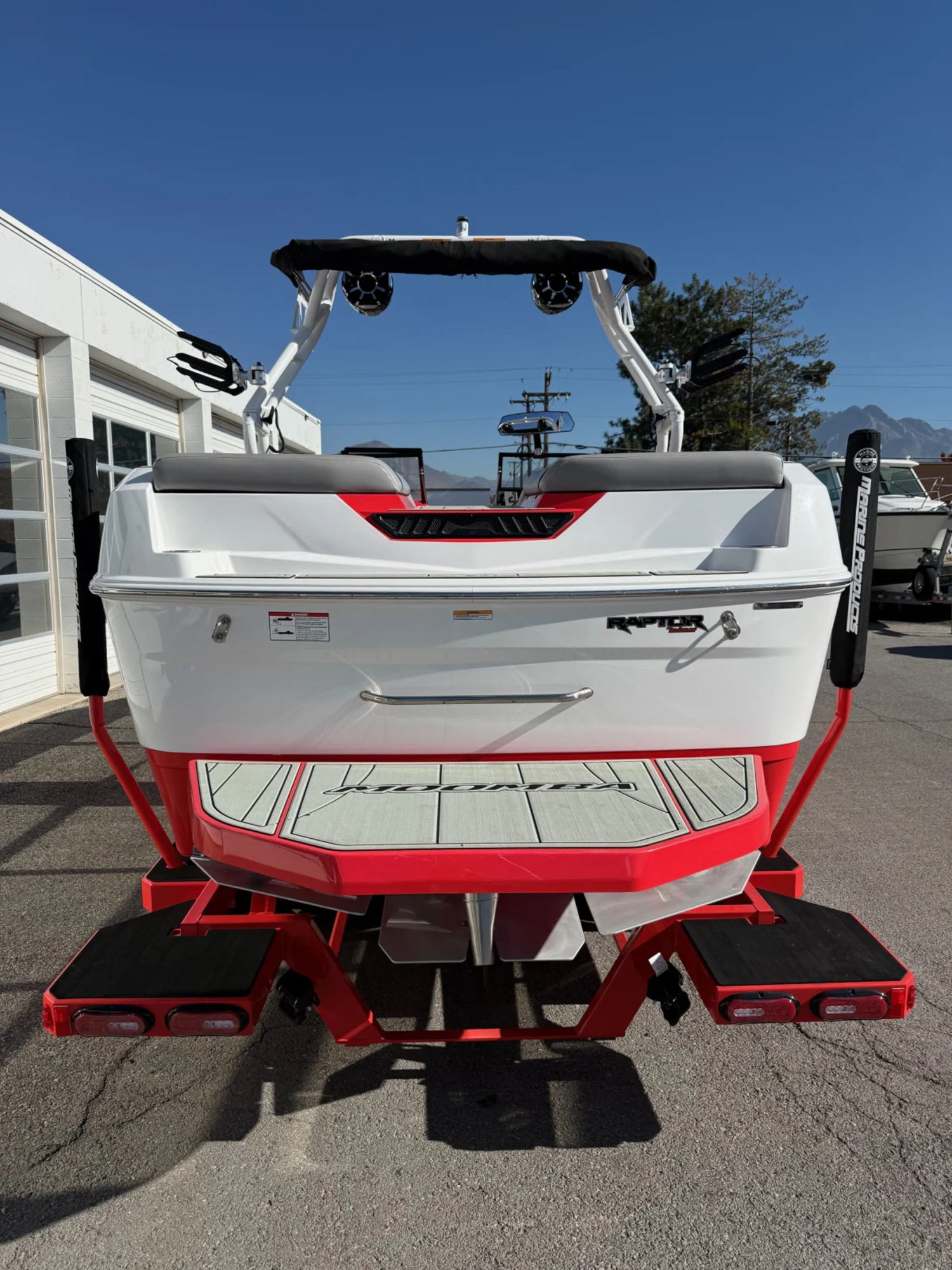 2025 23' Moomba MAX Bowrider