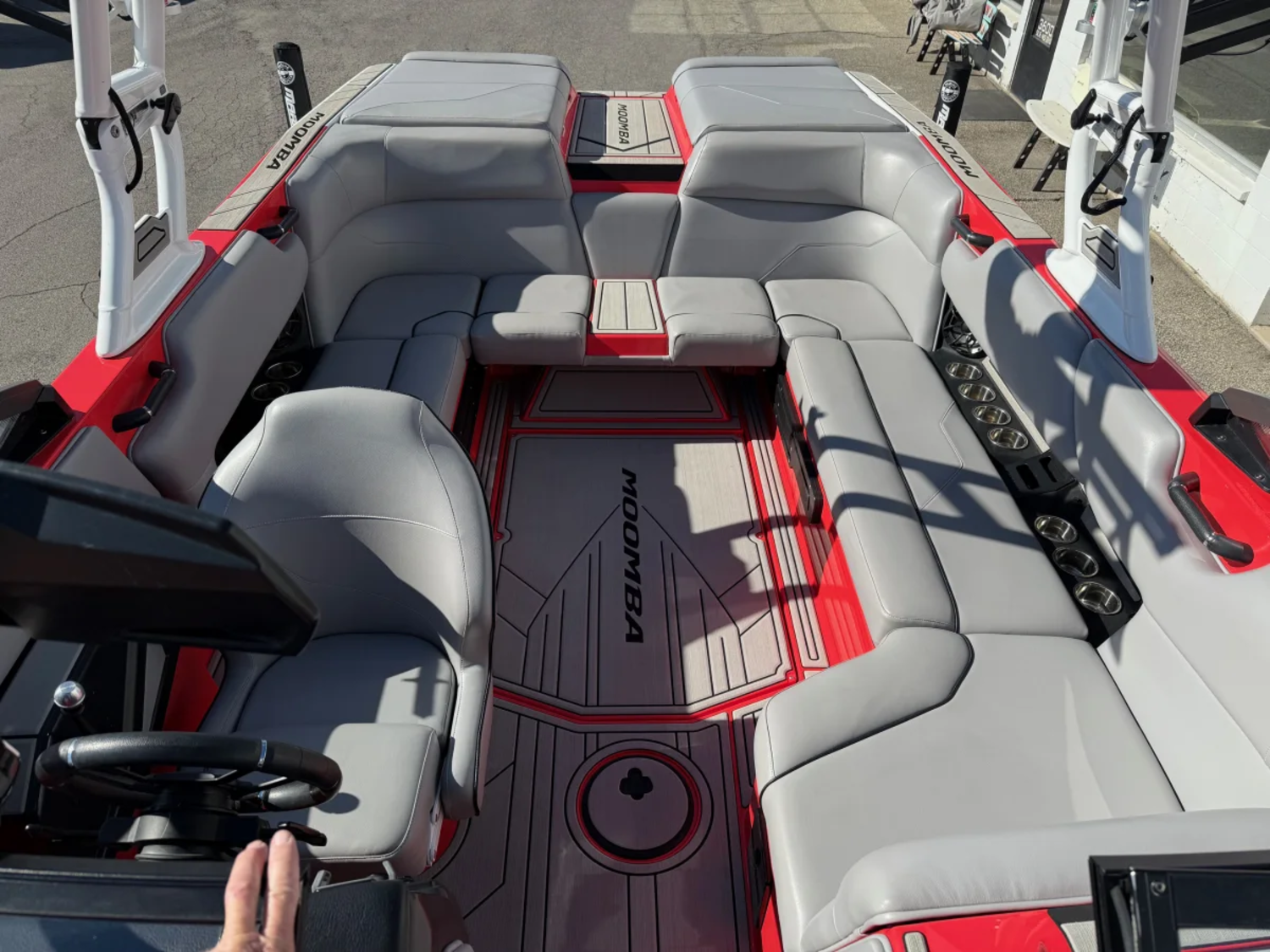 2025 23' Moomba MAX Bowrider