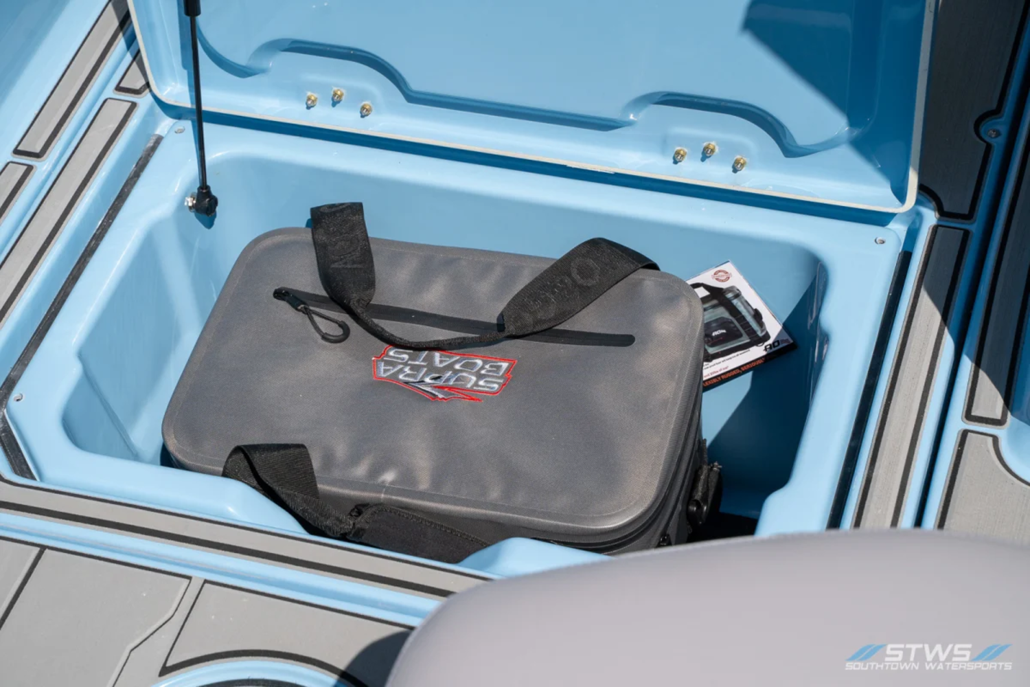 2025 SUPRA SL 450  – Pure White  Slate Blue