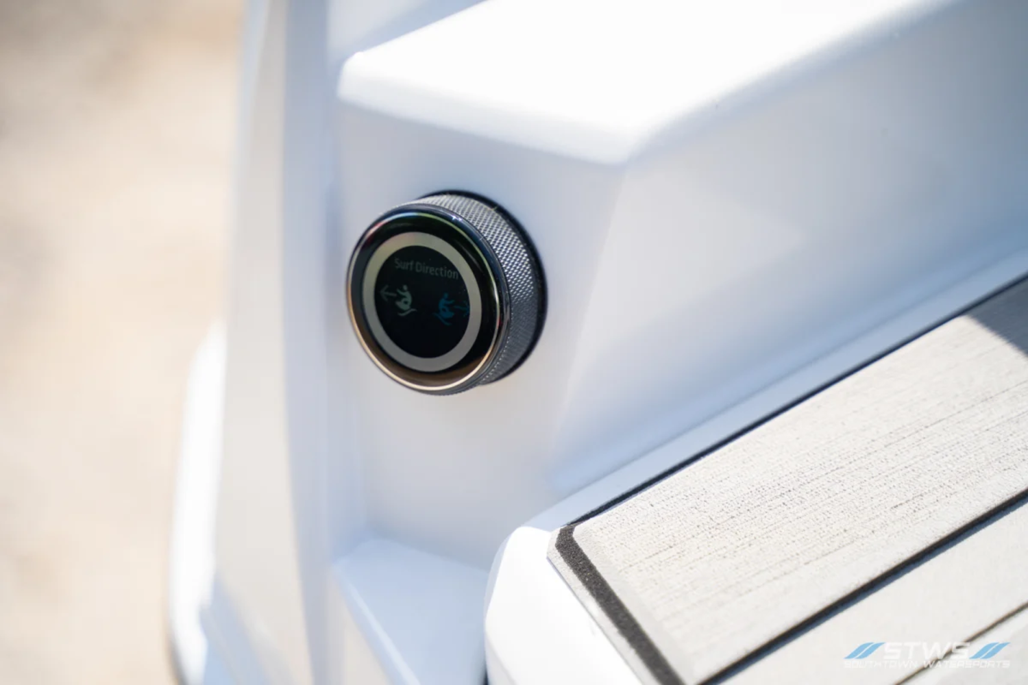 2025 SUPRA SL 450  – Pure White  Slate Blue