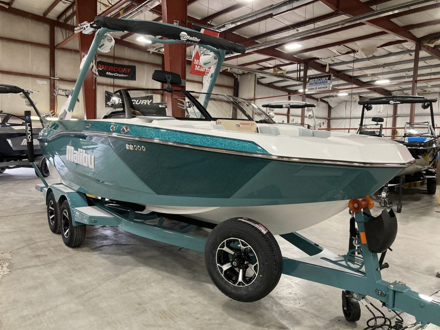 2026 Malibu Boats 21 LX