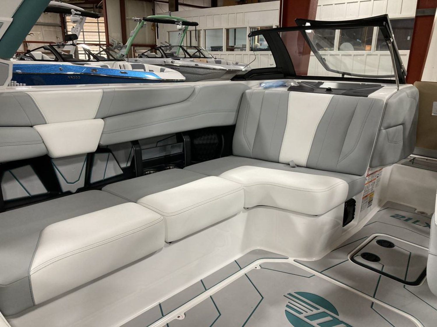 2026 Malibu Boats 21 LX