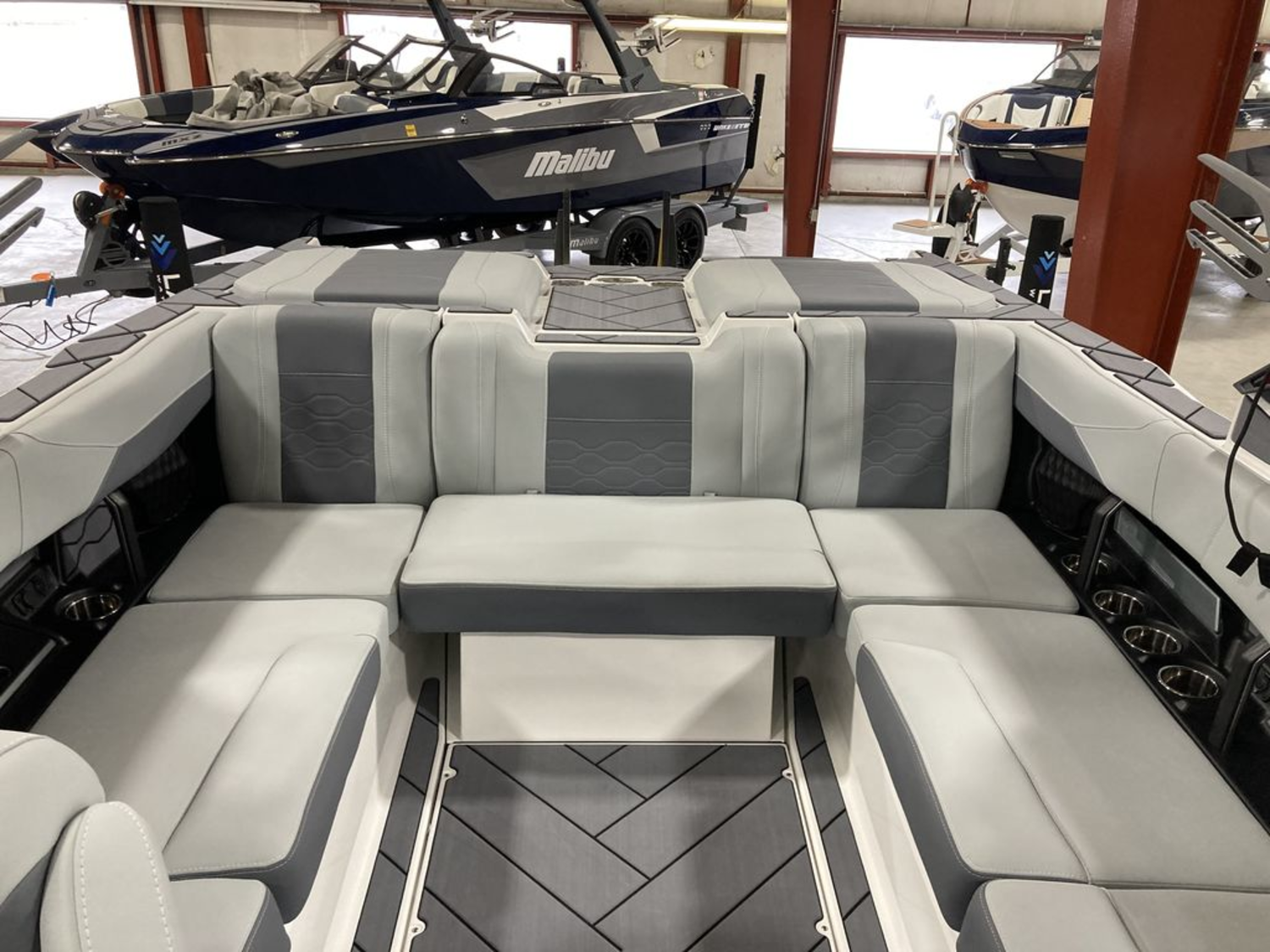 2026 Malibu Boats 23 LSV