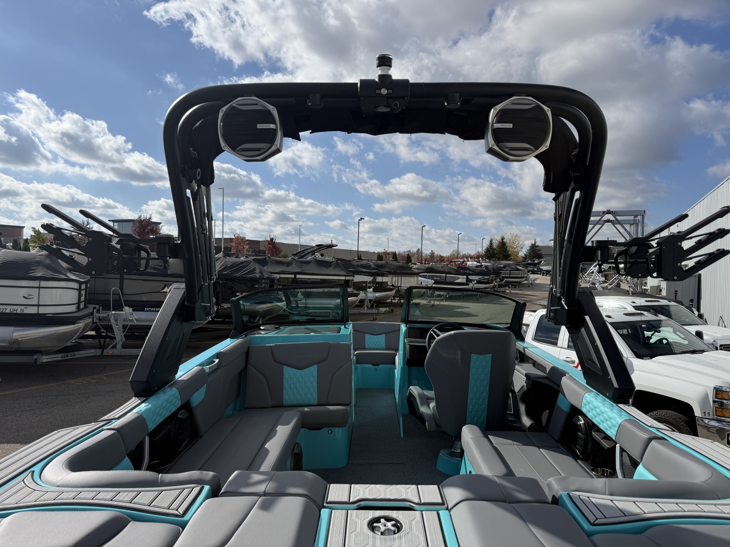 2026 MasterCraft XT22