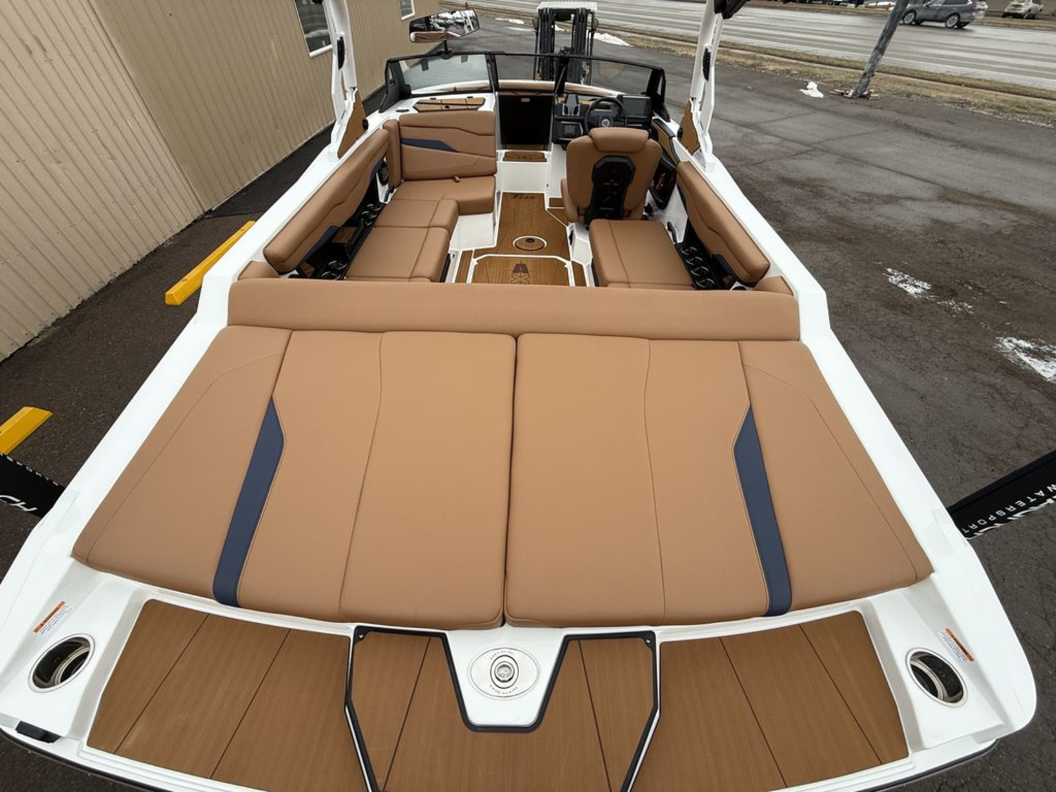 2026 Axis Wake Research T220