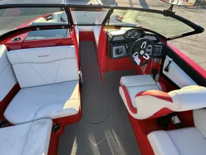 2021-mastercraft-nxt24-115959-image3.webp