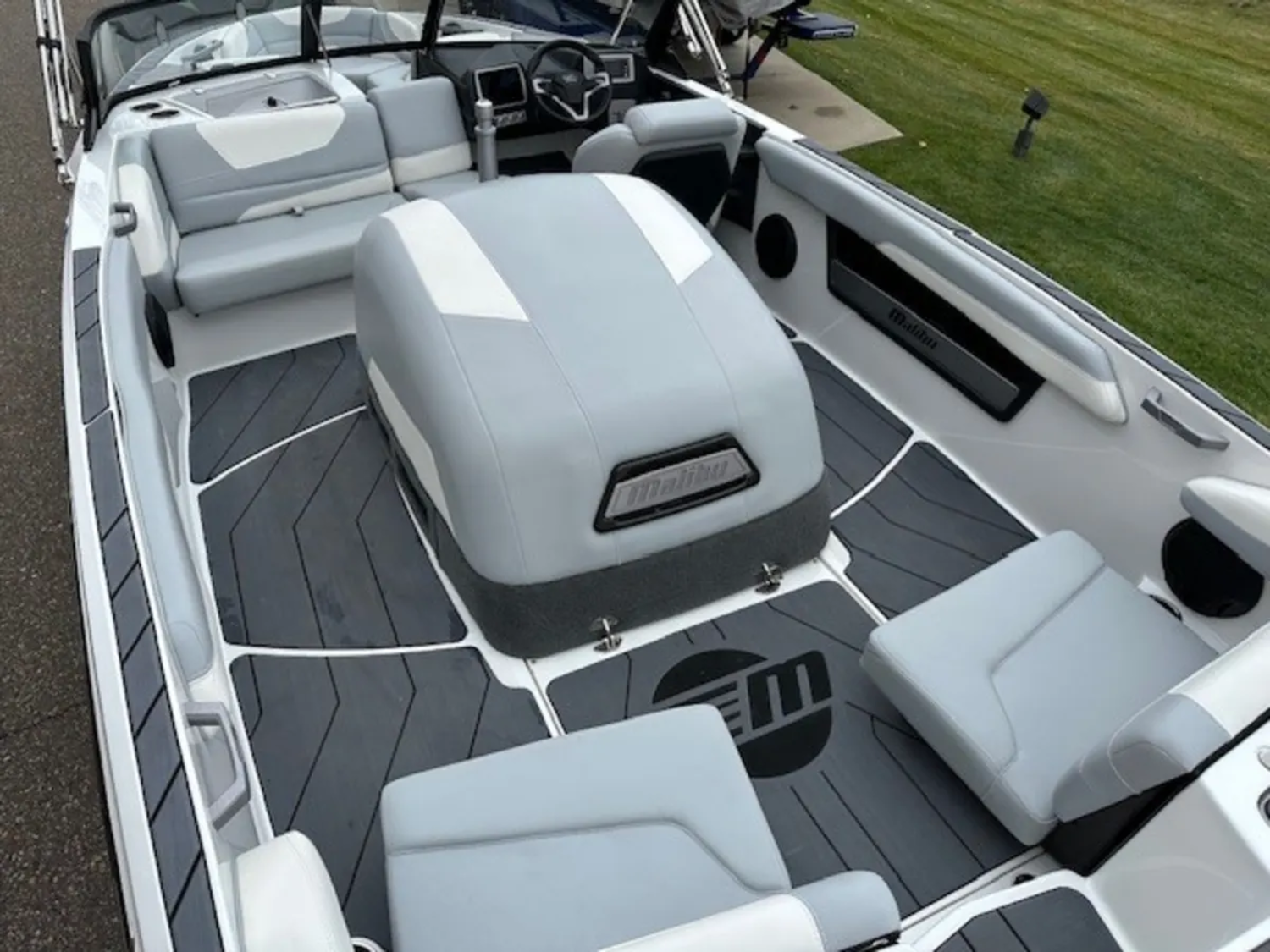 2025 Malibu TXI MO M6Di