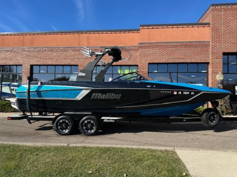 2018 Malibu Boats Wakesetter 24 MXZ for sale in Excelsior, Minnesota