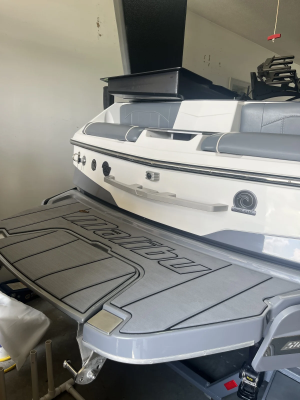2021 Malibu Boats Wakesetter 25 LSV for sale in Tolono, Illinois