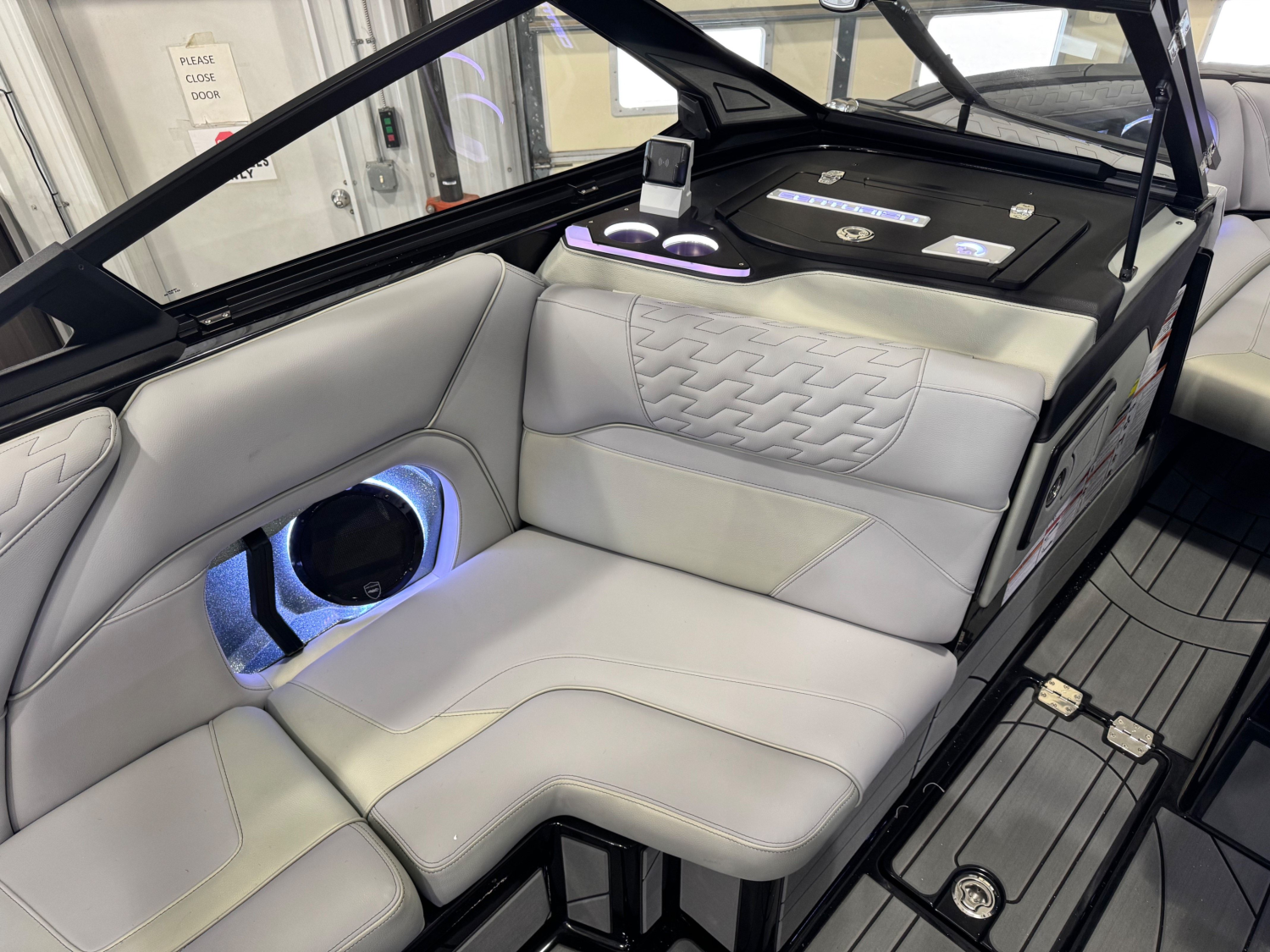 2026 Centurion Ri230