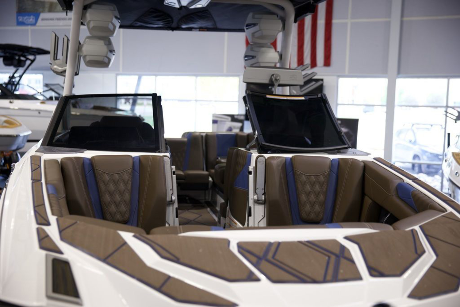 2026 Malibu Boats M242