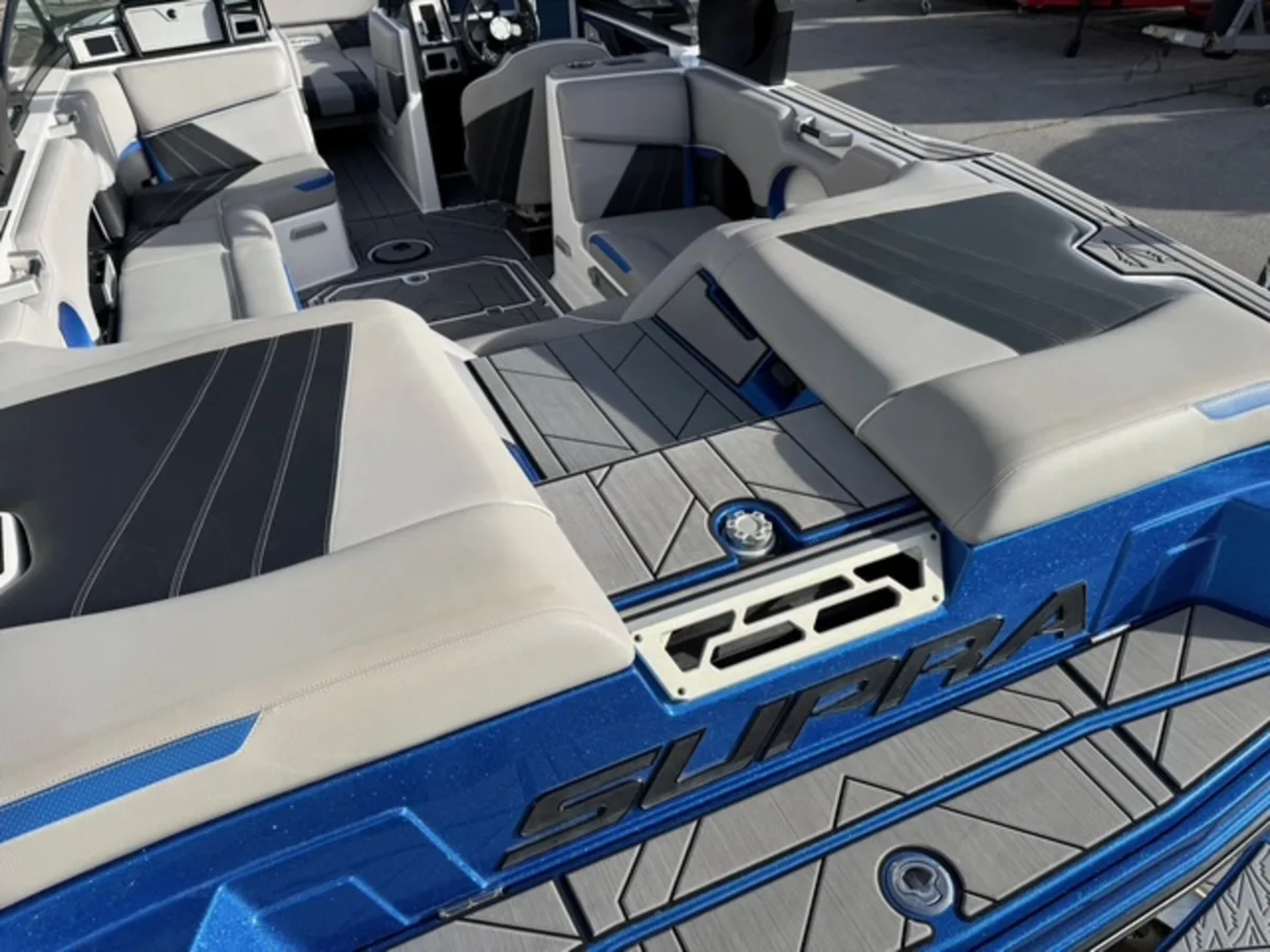 2020 22' Supra "SA550" Bowrider