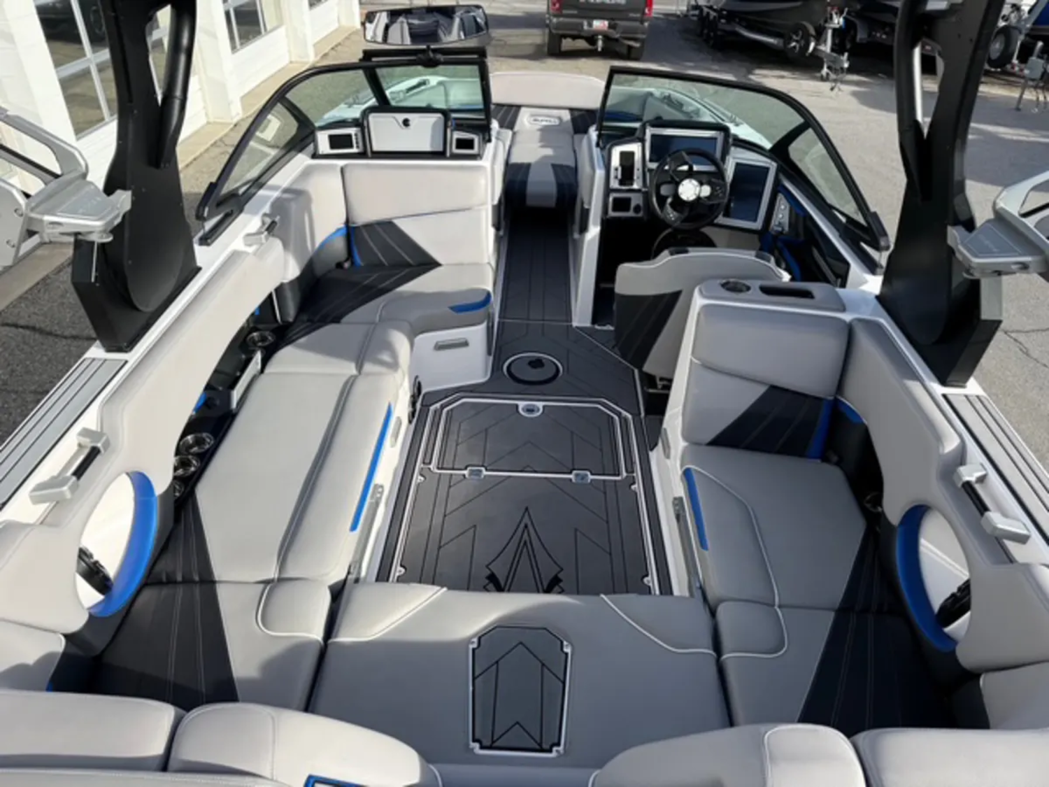 2020 22' Supra "SA550" Bowrider