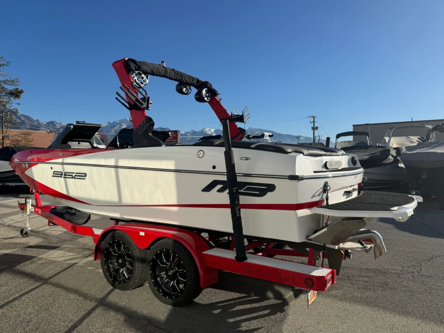 2020 23' MB Sports "B52" Classic Bowrider