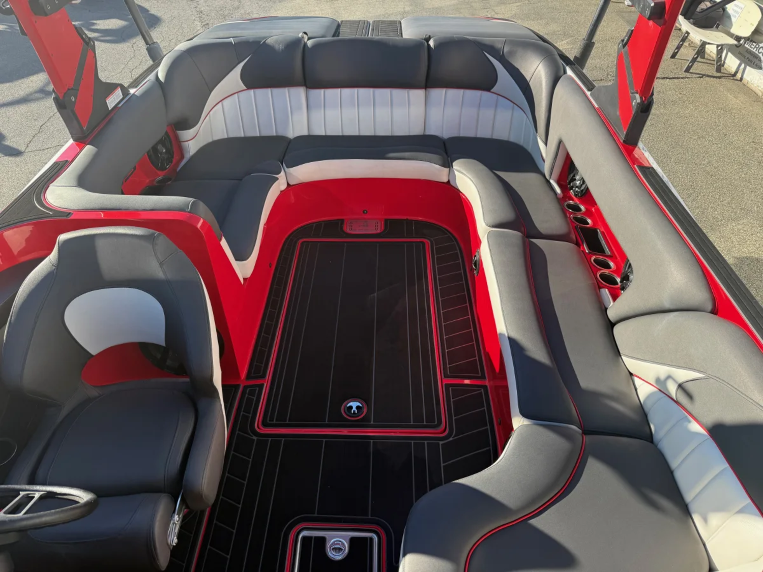 2020 23' MB Sports "B52" Classic Bowrider