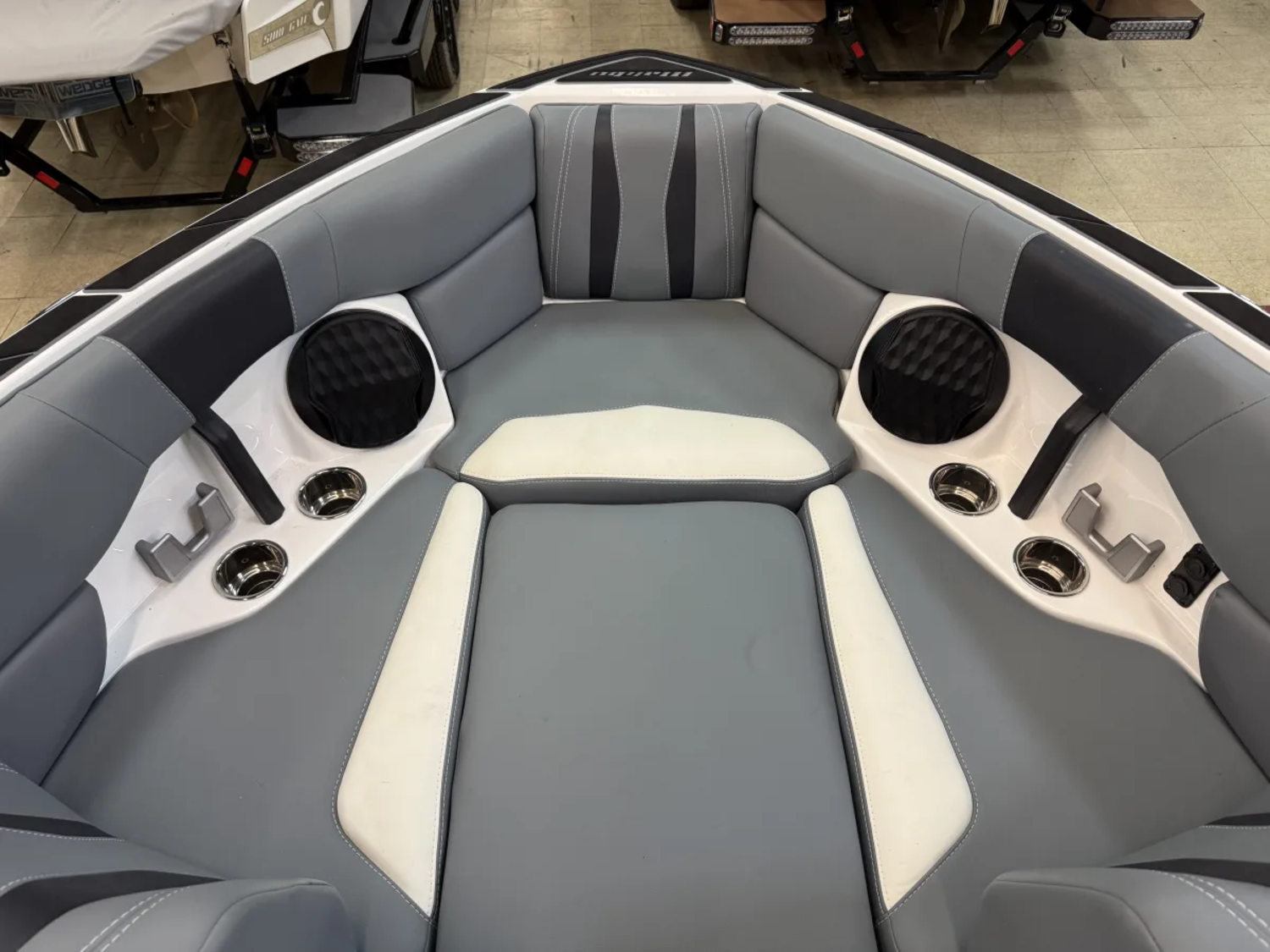 2023 MALIBU 22 LSV Wakesetter M6DI @ TRL