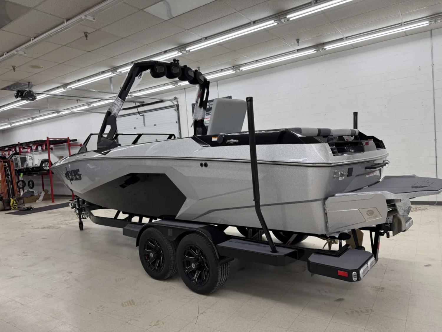 2026 AXIS A245 Wake boat w/ M6DI & TRL