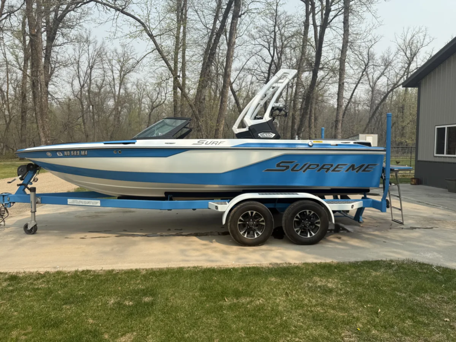 2017 SUPREME S202 Wake boat 