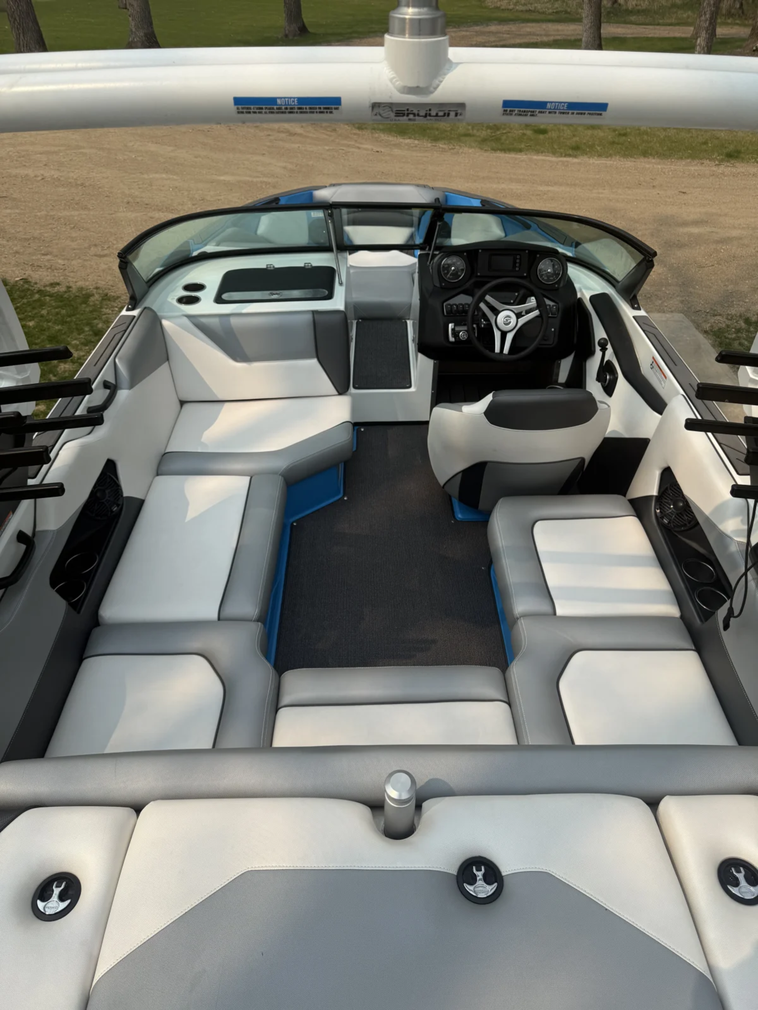 2017 SUPREME S202 Wake boat 