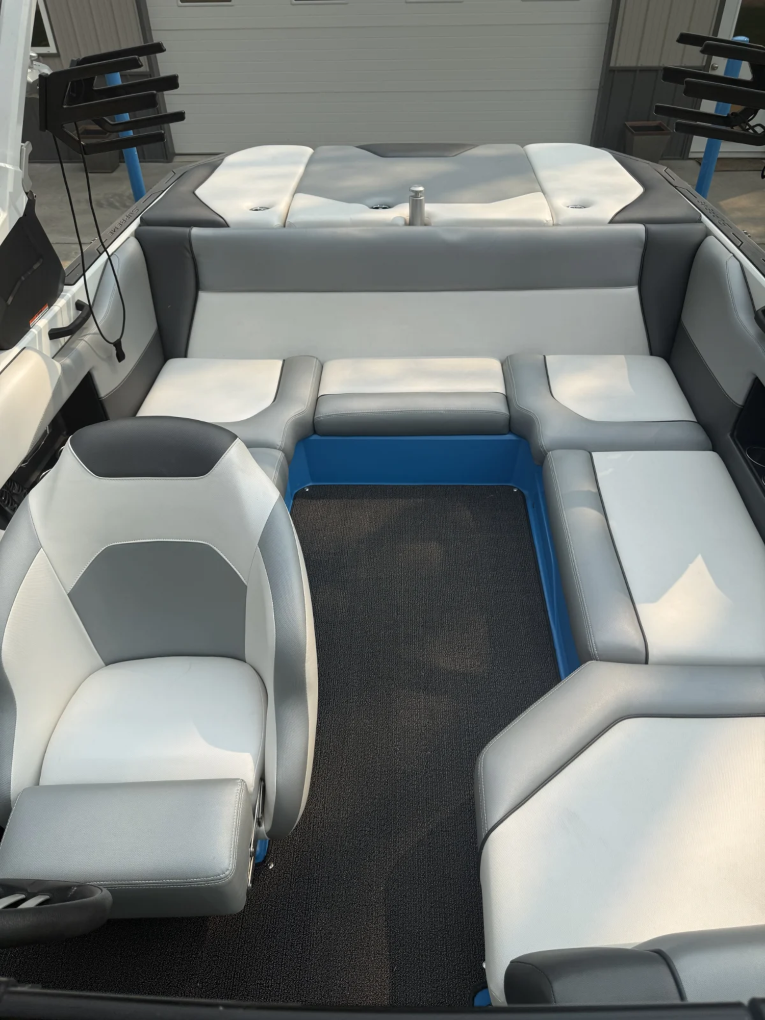 2017 SUPREME S202 Wake boat 