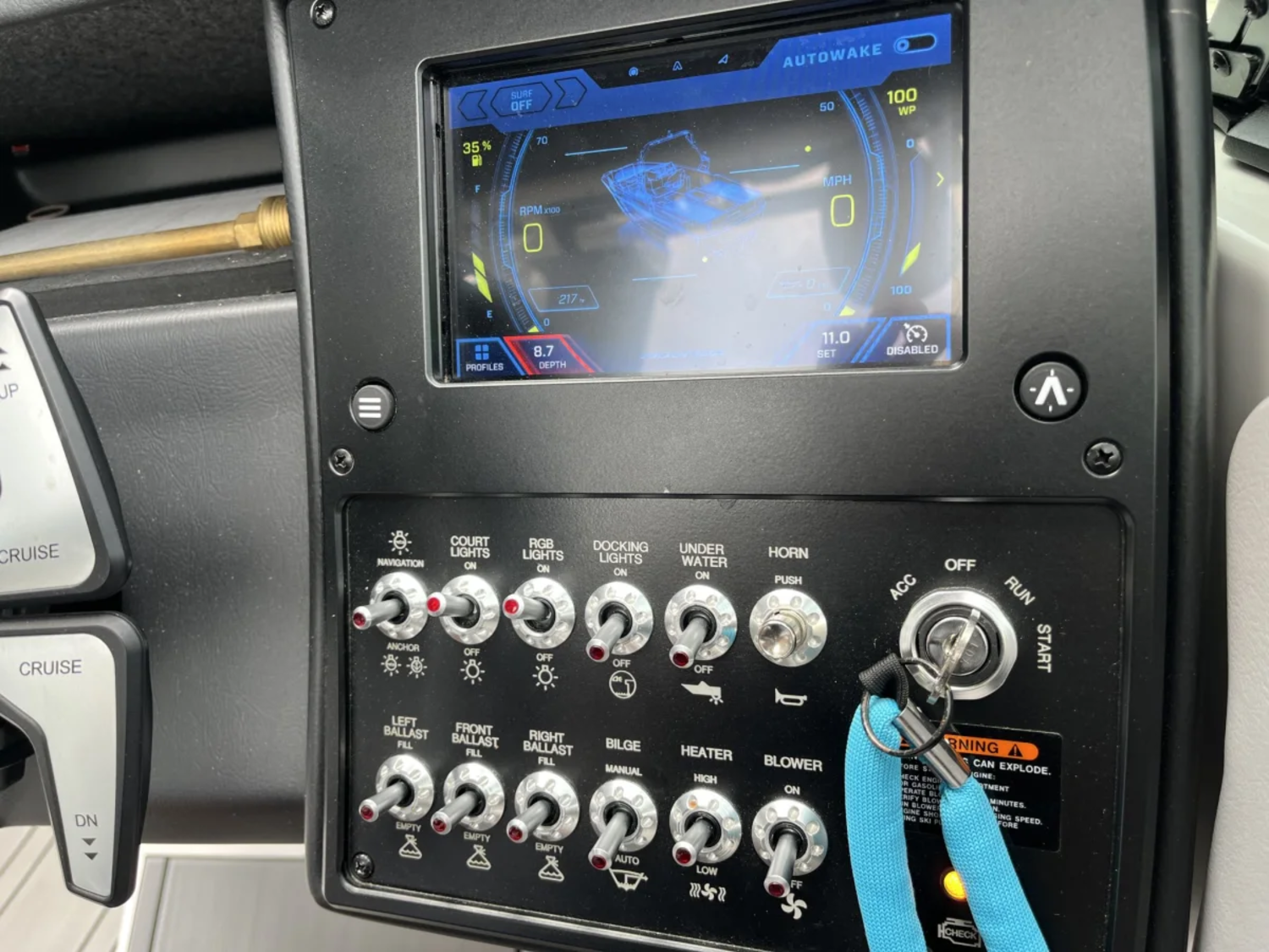 CLEAN LIKE NEW 2024 MOOMBA MAX 