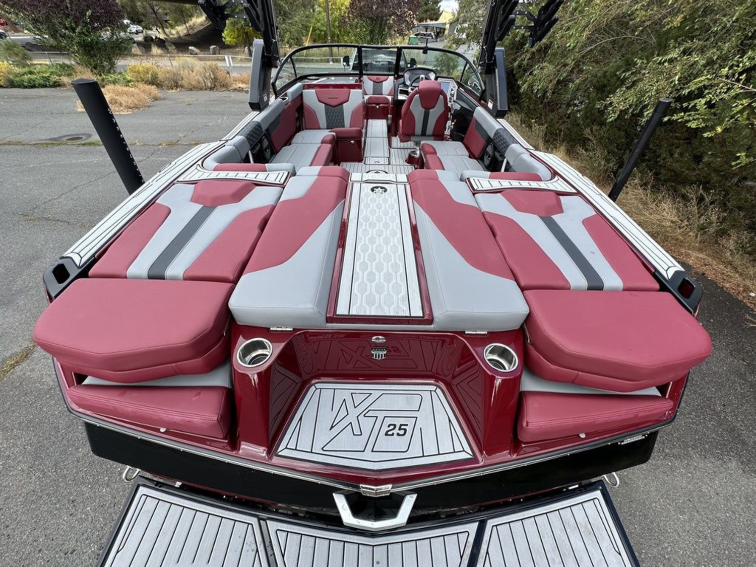 2024 Mastercraft XT25