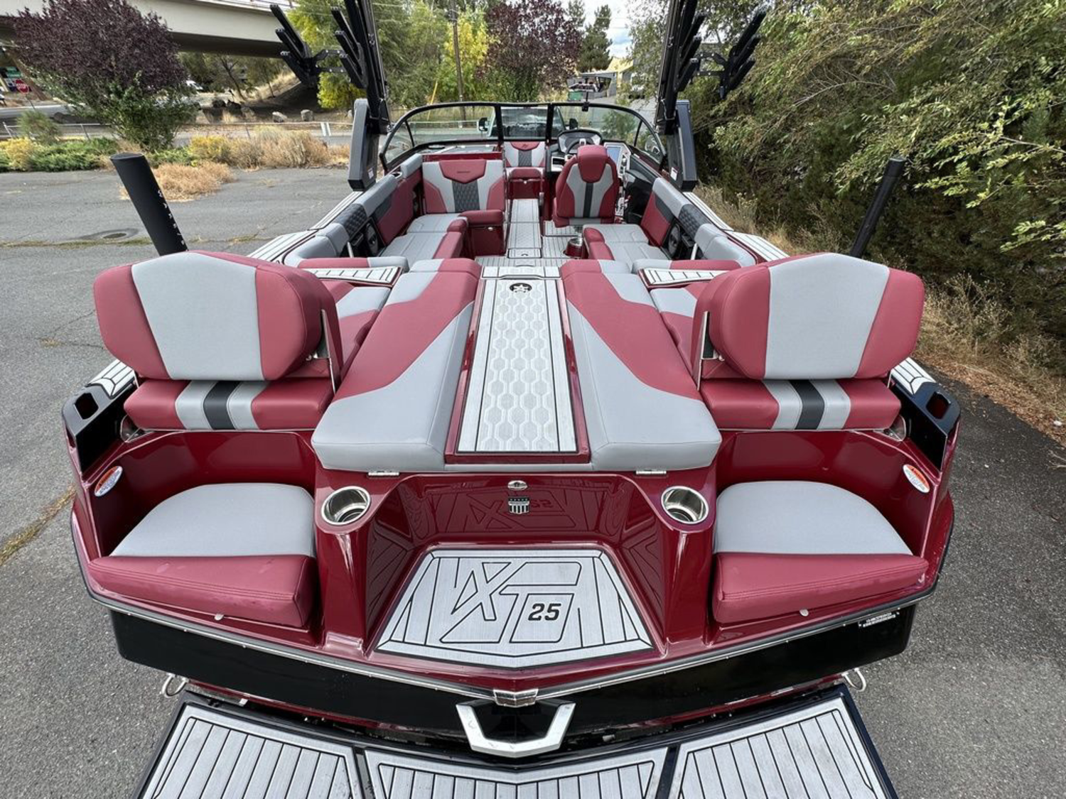 2024 Mastercraft XT25