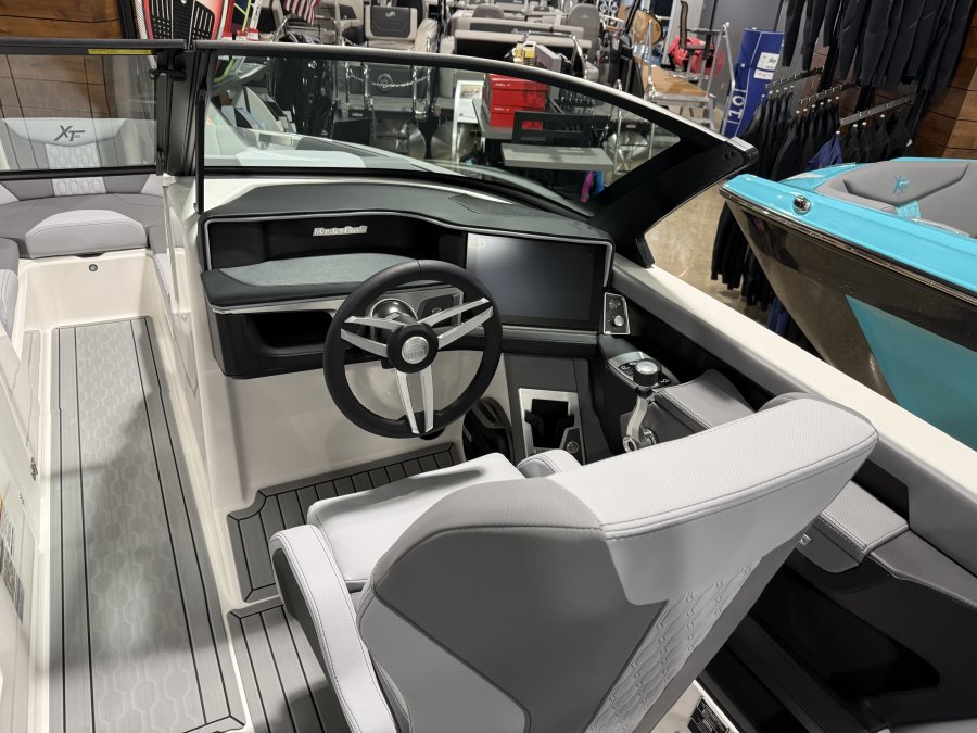 2026-mastercraft-xt23-120553-image12