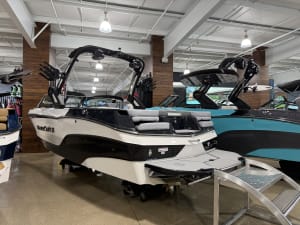 2026-mastercraft-xt23-120553-image1