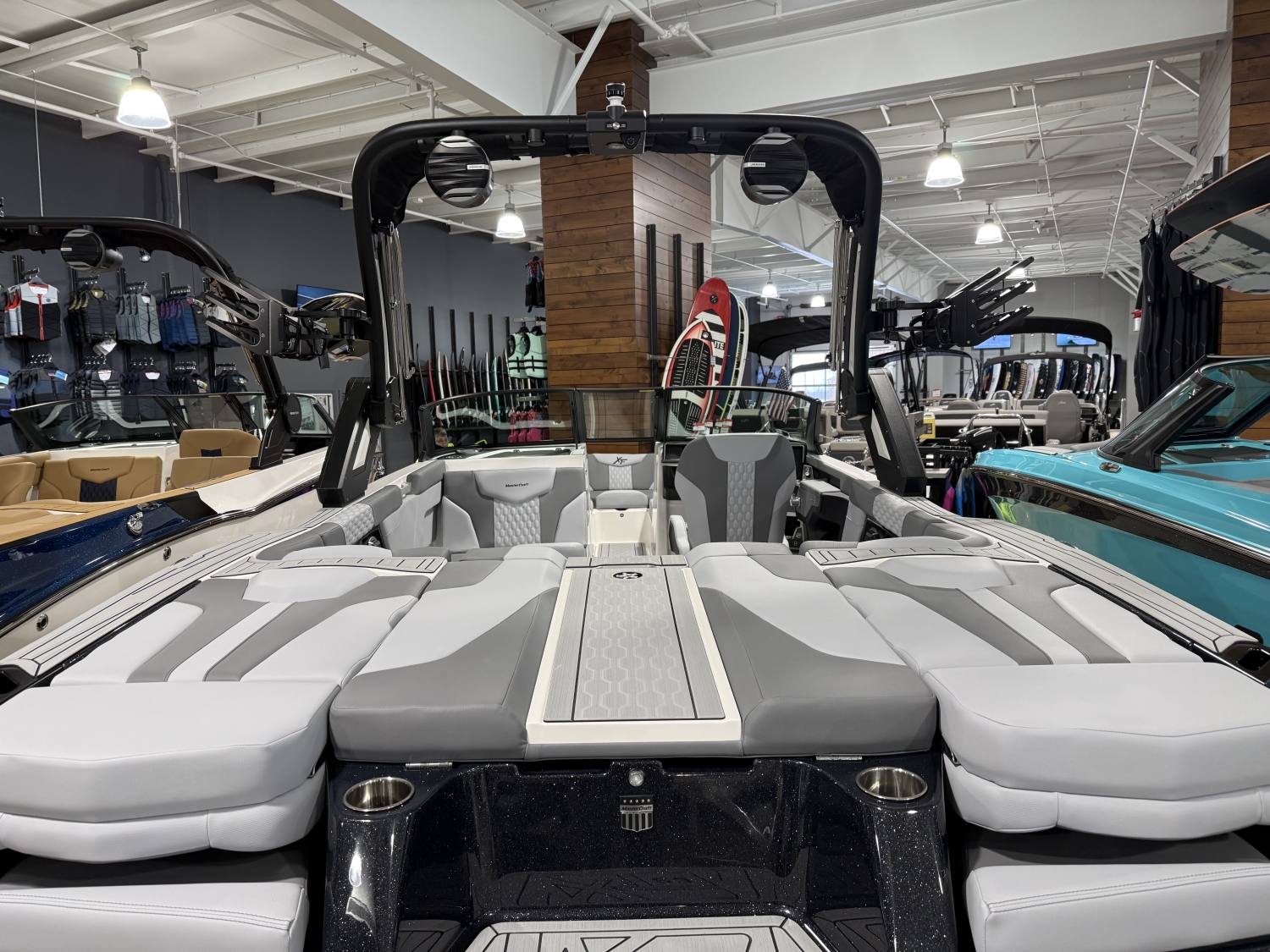 2026 MasterCraft XT23
