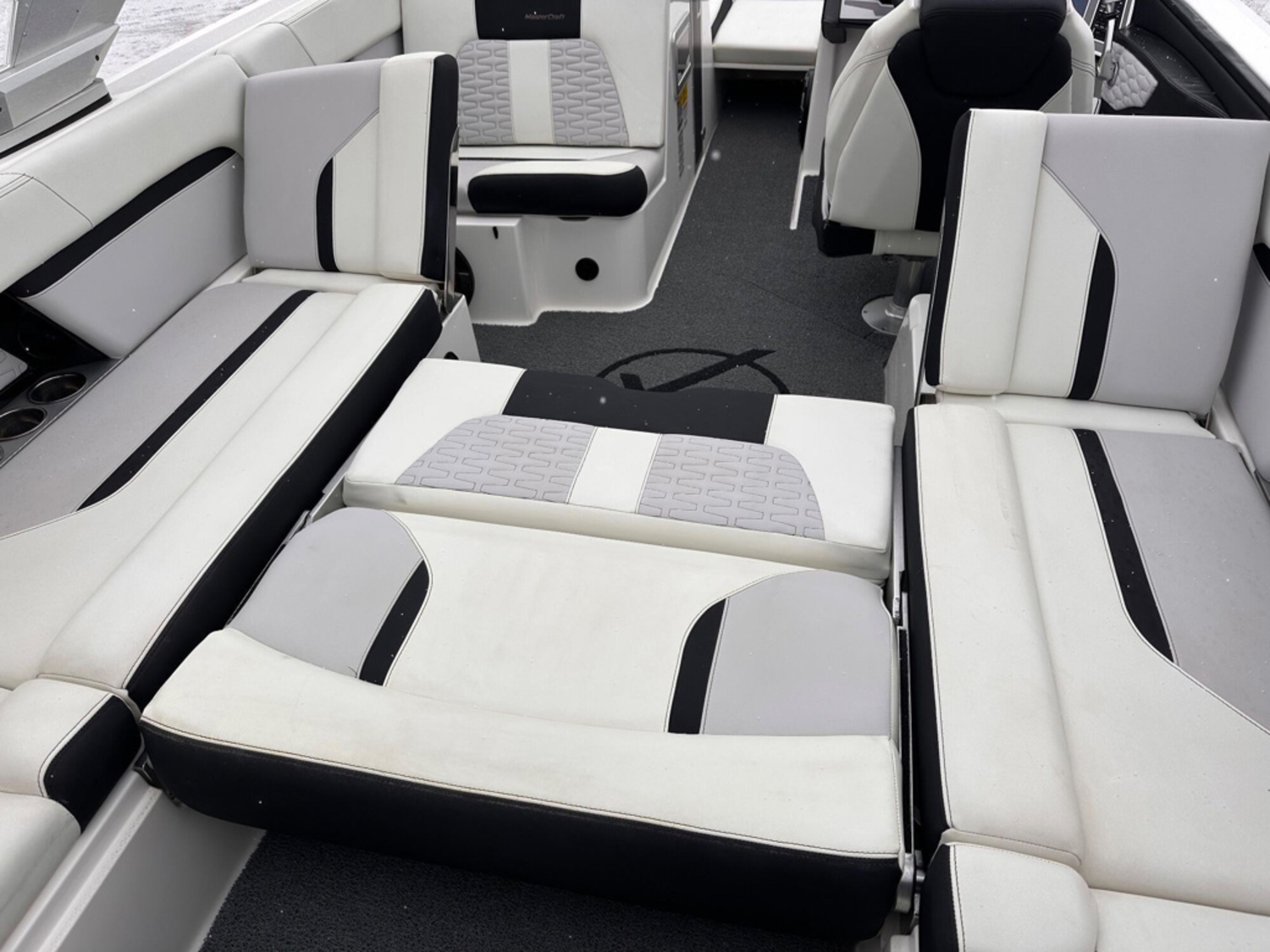 2021 Mastercraft X24