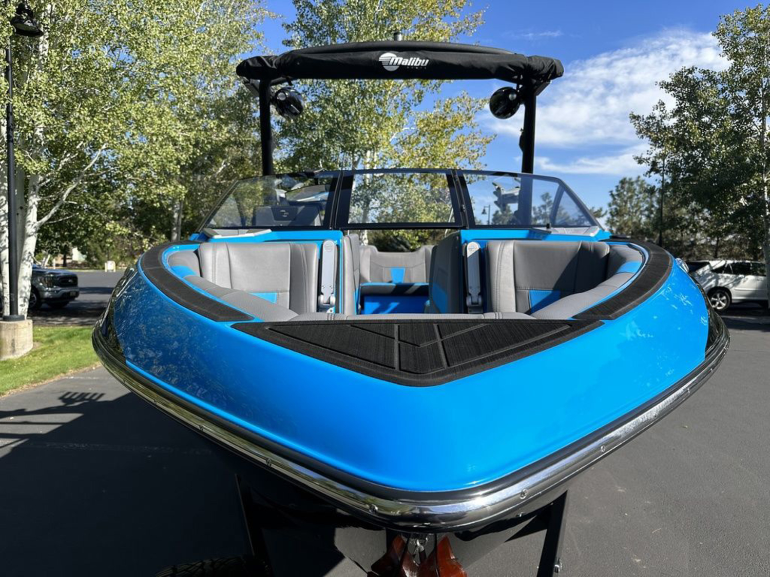 2021 Malibu Boats 23 LSV