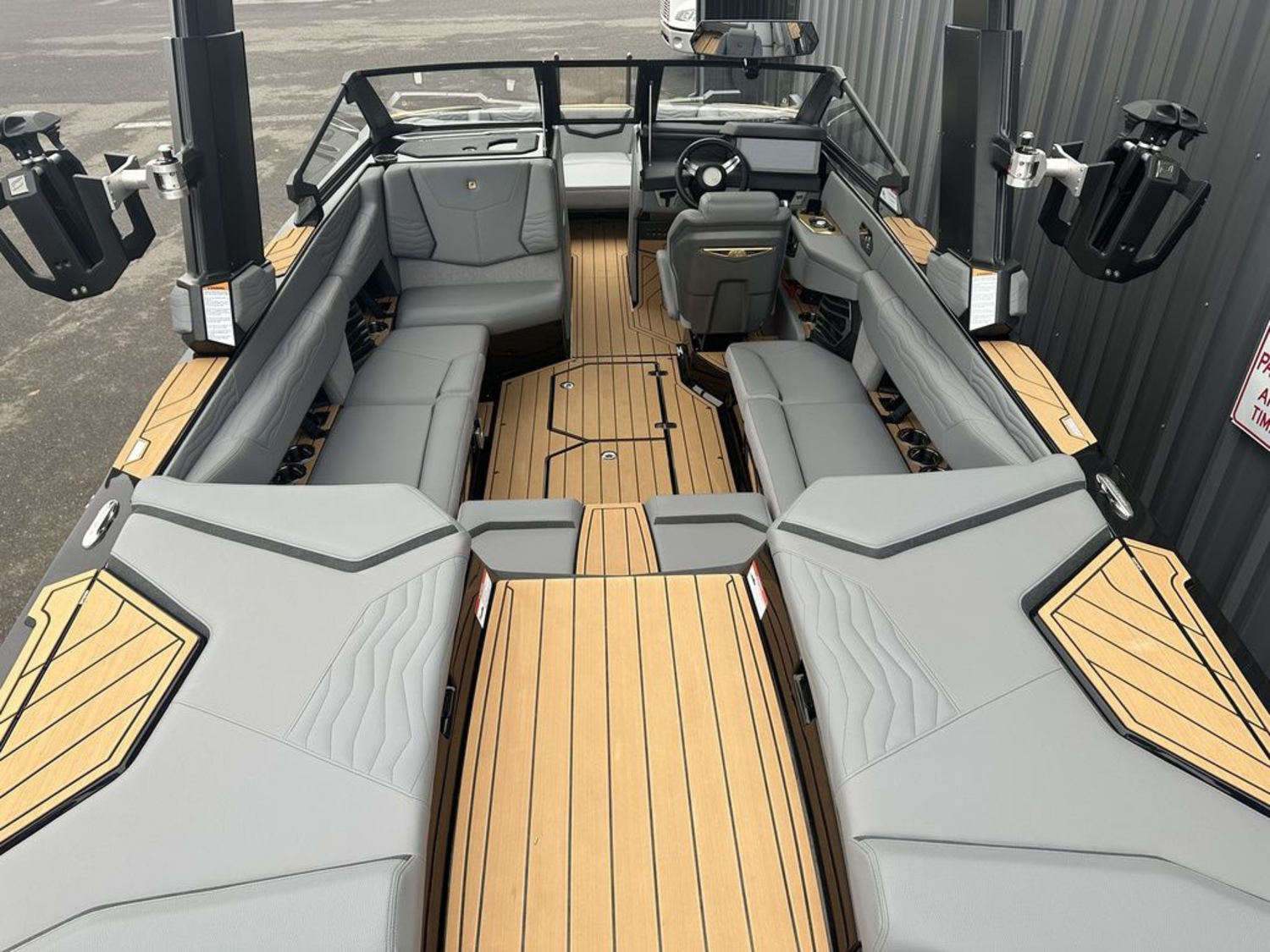 2025 Nautique Super Air Nautique G23