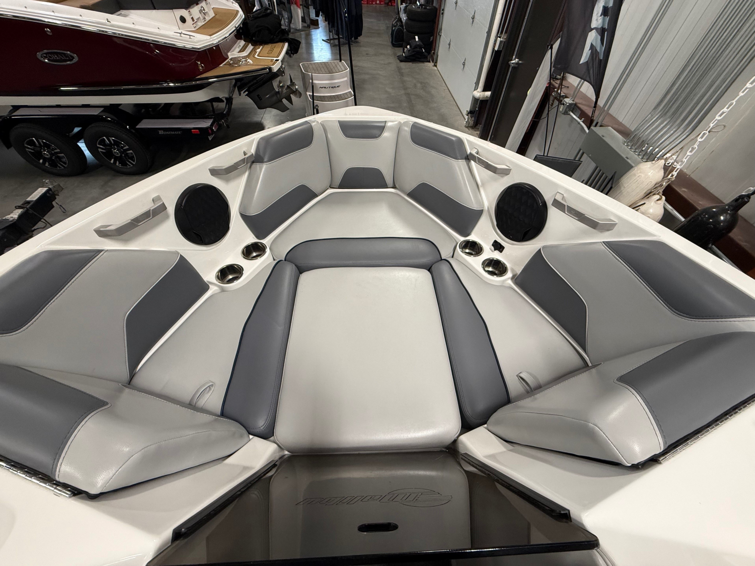 2022 Malibu Wakesetter 22 LSV