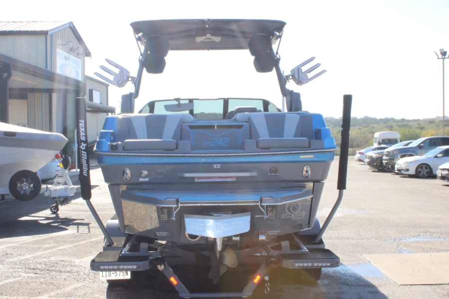 2025 Malibu Boats M242 for sale in New Braunfels, Texas