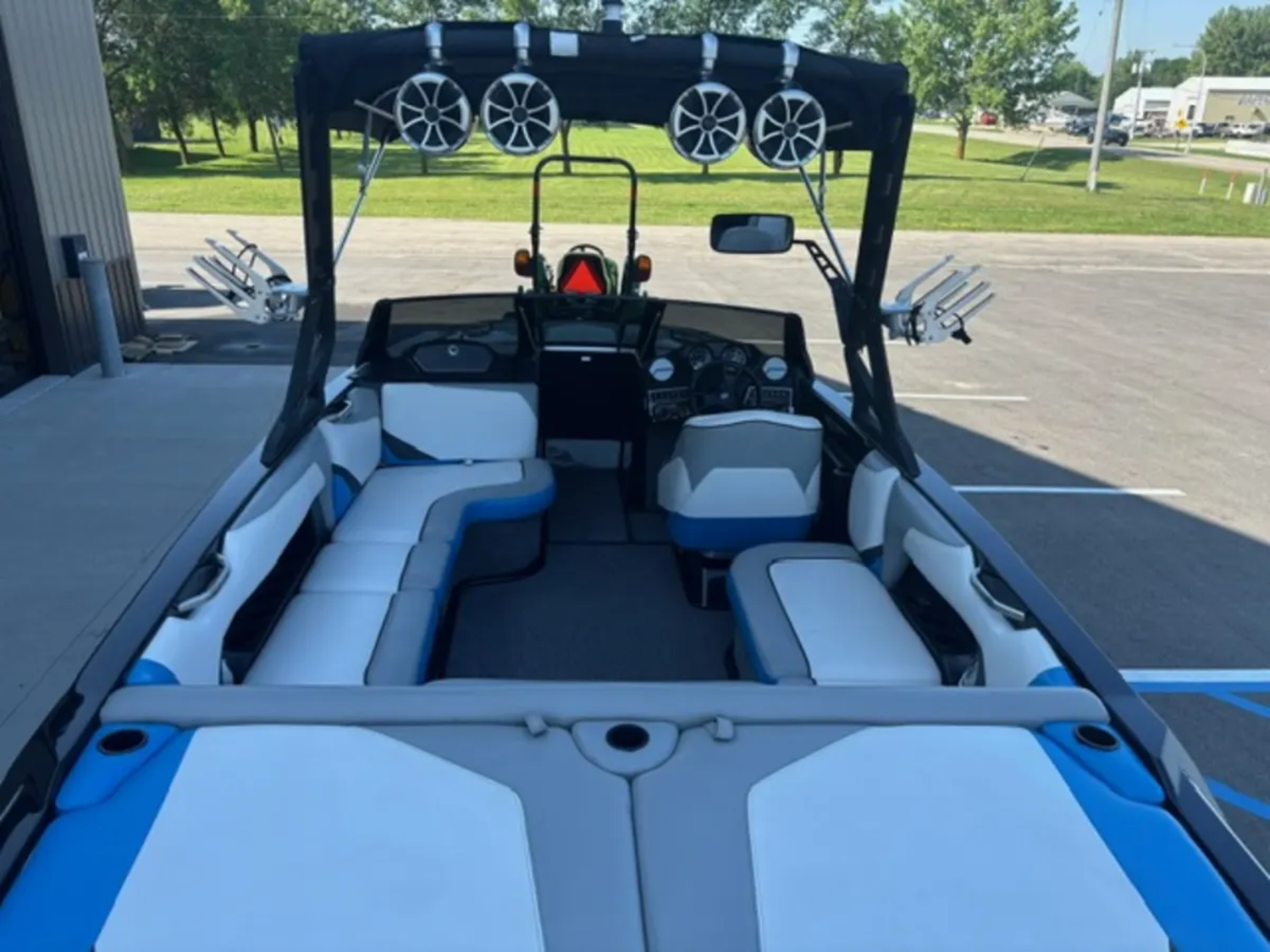 2015 Axis T22 -E5845