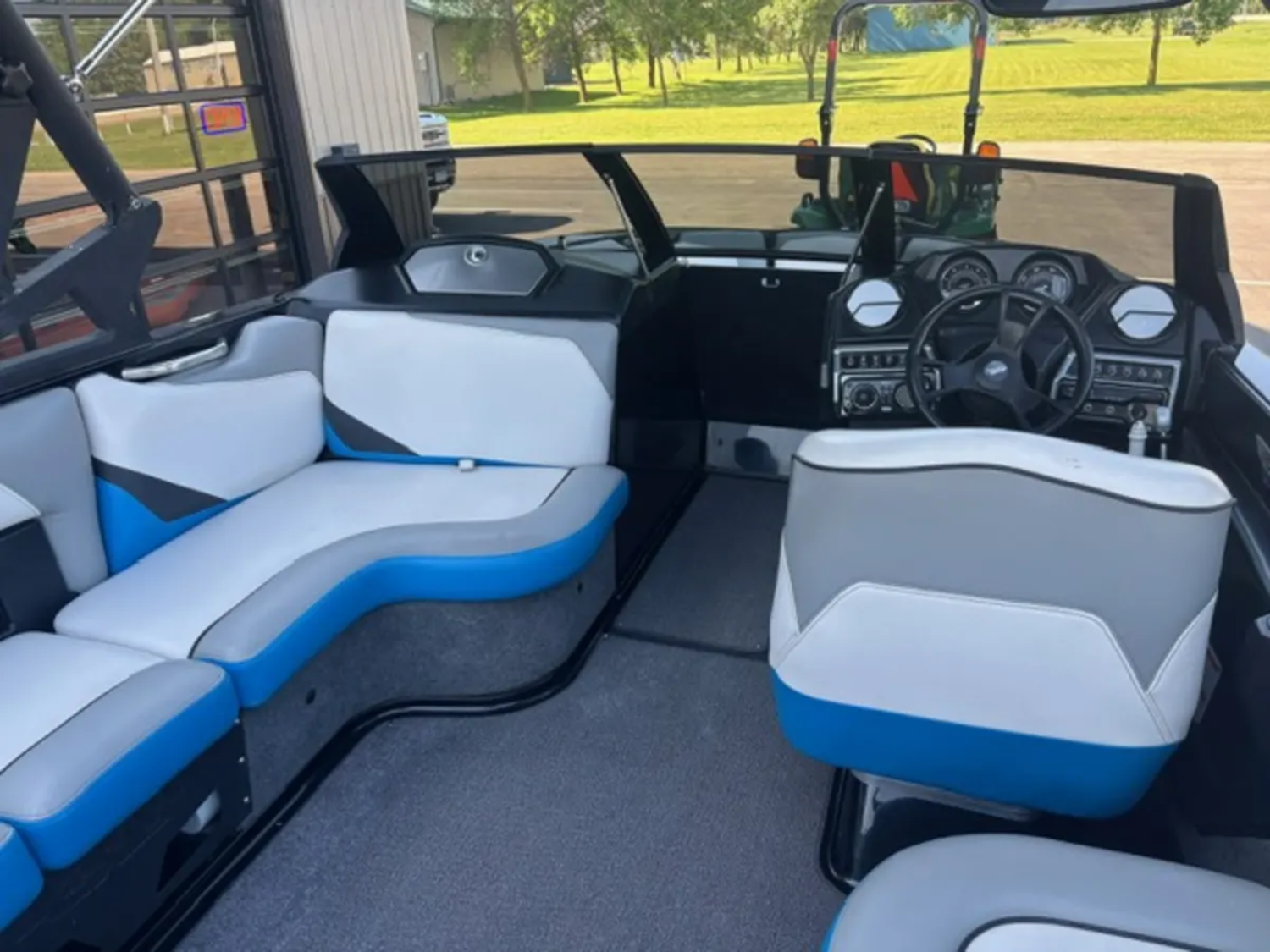 2015 Axis T22 -E5845