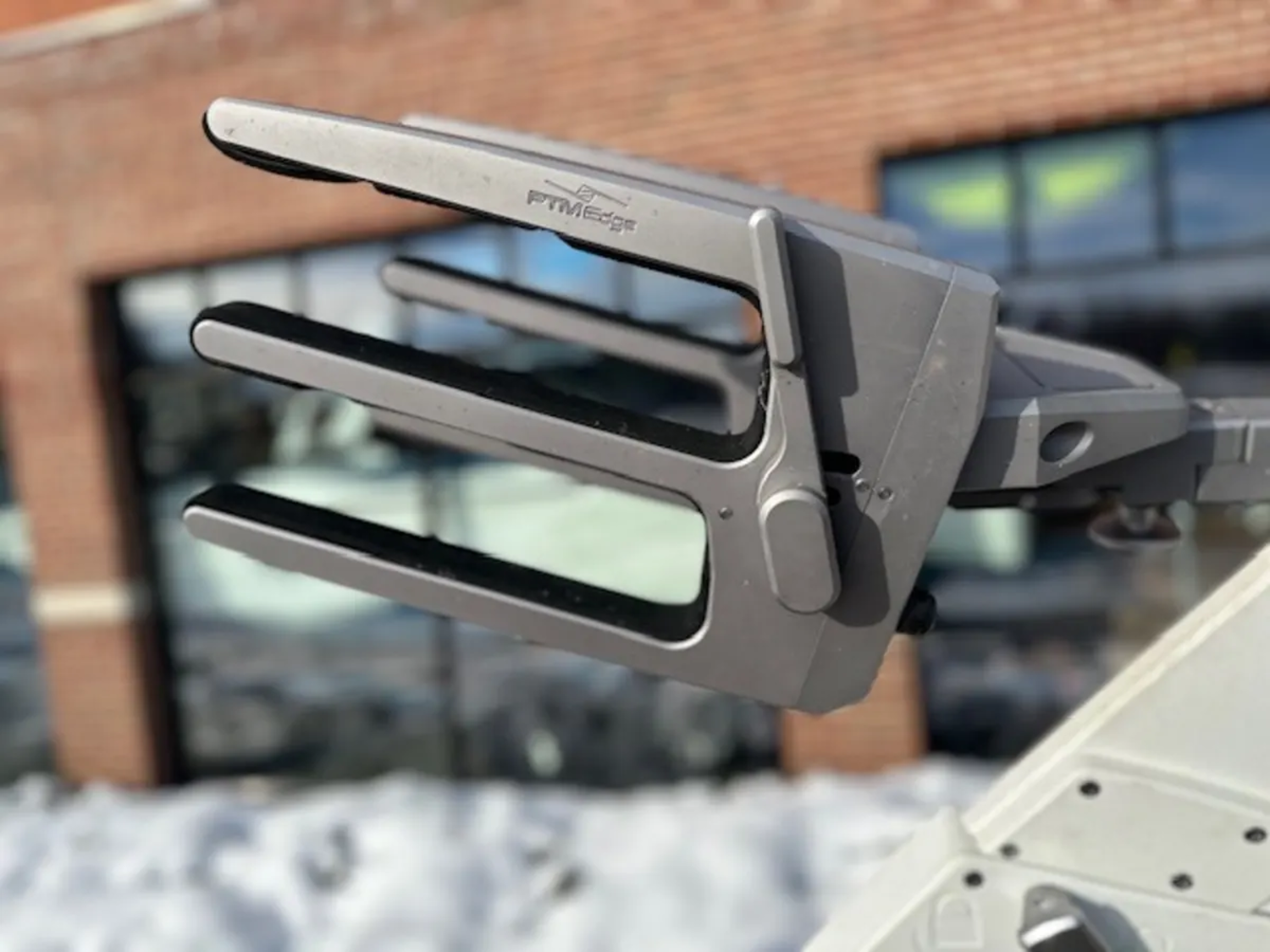 2019 Malibu 25 LSV -H1424