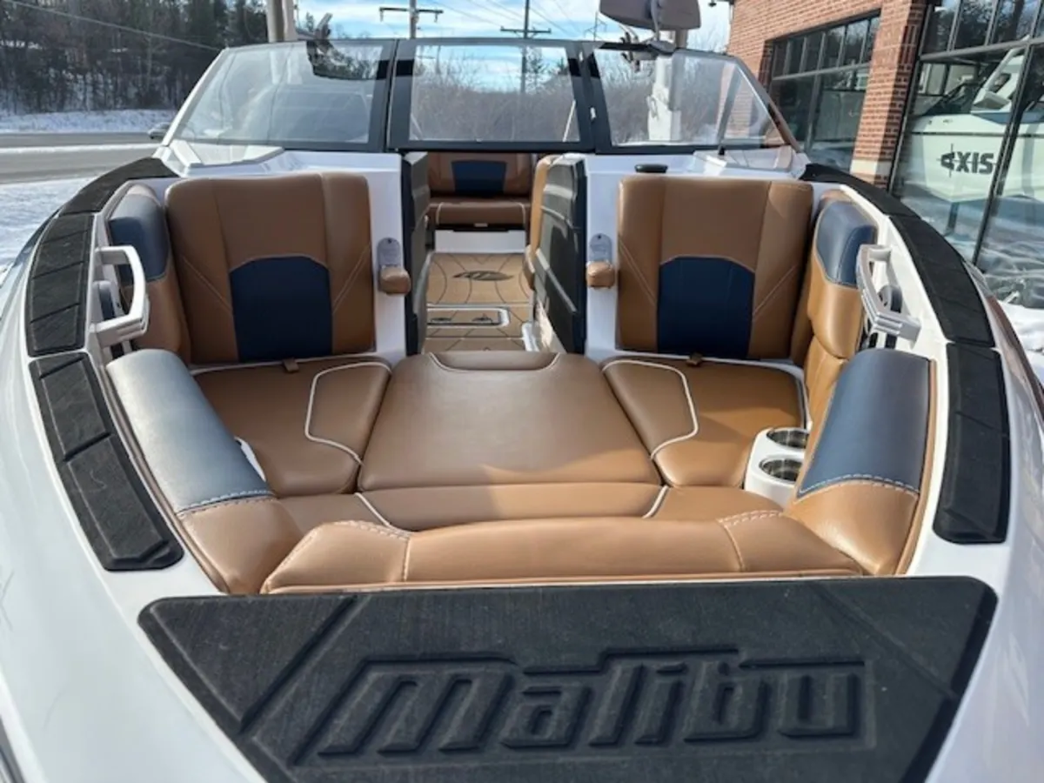 2019 Malibu 25 LSV -H1424