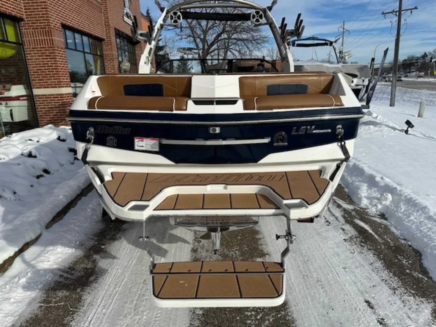 2019 Malibu 25 LSV -H1424