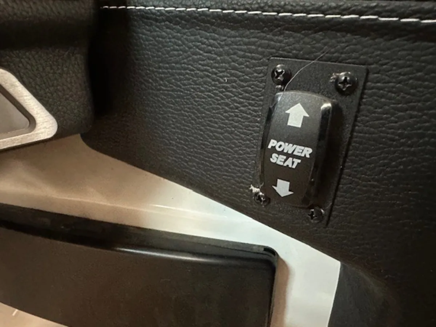 2019 Malibu 25 LSV -H1424