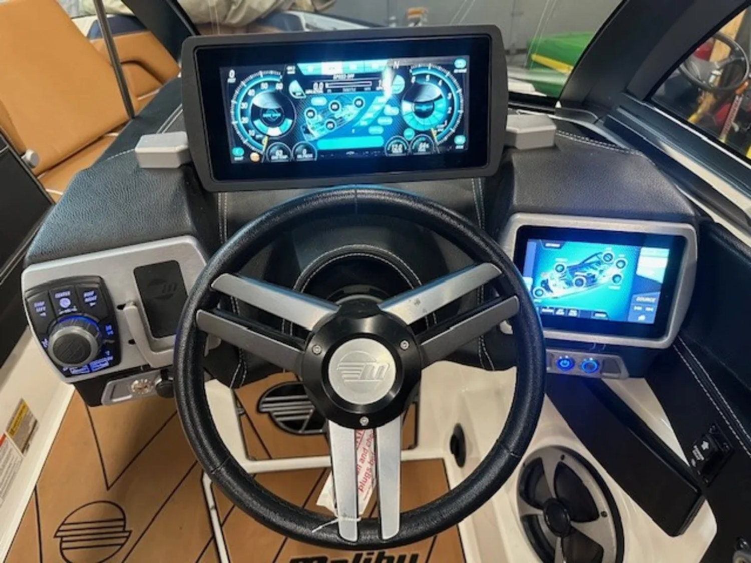 2019 Malibu 25 LSV -H1424