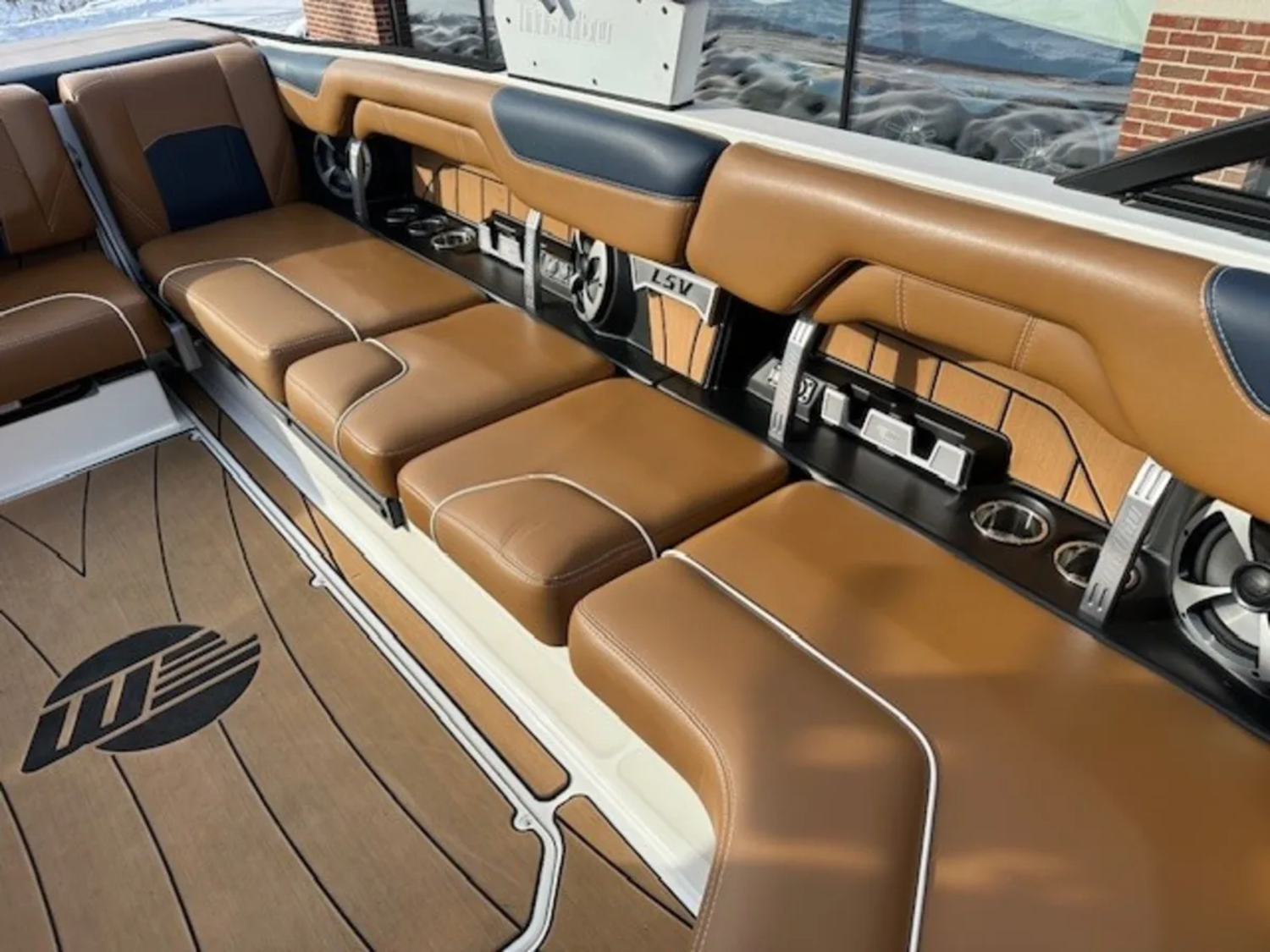 2019 Malibu 25 LSV -H1424