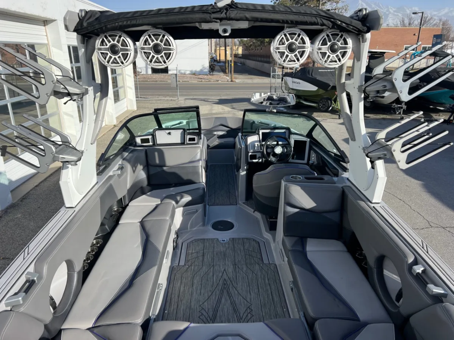 2019 24' Supra "SL550" Bowrider