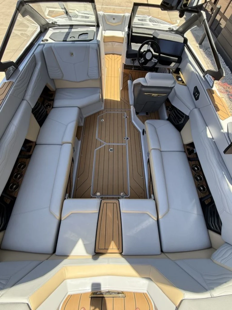 2025-nautique-g23-131466-image7
