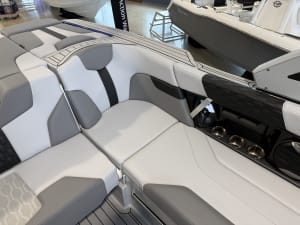 2026-mastercraft-xt22-120736-image18