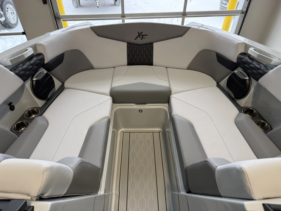 2026-mastercraft-xt22-120736-image21
